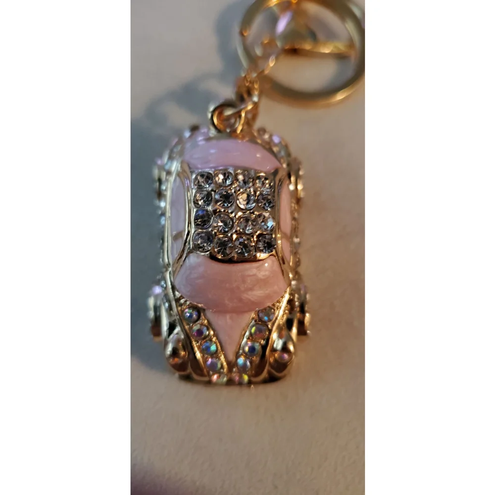 Vintage Pink Sparkling classic Car Keychain with Movable wheels